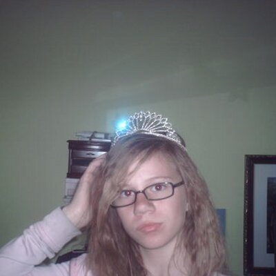 Profile Picture of Emily Louann Trudeau (@emilylouann14) on Twitter