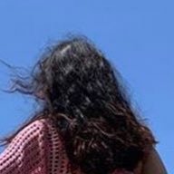 zezababana's profile picture. 