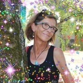 PomadeSylvie's profile picture. 