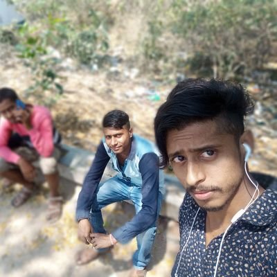 👀गलती जिंदगी का ऐक पेज है,👀
👀पर रिस्ते जिंदगी की एक किताव है,👀
👀जरुरत पड़ने पर गलती का ऐक पेज फाड़ देना 👀
पर ऐक पेज के लिये पूरी किताव मत खो देना.👏🏿