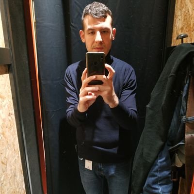 manu8899x's profile picture. 