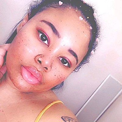 Aesthete_univer's profile picture. I'm just a helpless tornado of emotions who seeks peace💔