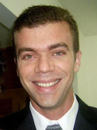 DannielJuliano's profile picture. Bacharel em Comunicação e Direito, especialista em Direito Civil Constitucional. Servidor público federal.