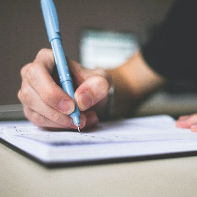 EBooklover4's profile picture. "Whenever you read a good book, somewhere in the world a door opens to allow in more light"
 Vera Nazarian
https://t.co/vydrFFCdVr