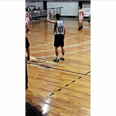 cociname las ganas que mis sueños tienen hambre 🏀📚🍀//negro y blanco toda la vida ⚫⚪