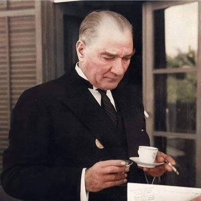 Yobazlar, yandaşlar uzak dursun. Atatürk sevgisi olanlar gelsin. Listelere eklemeyin lütfen. İzmir Urla’lı. Her türlü dayatmalara karşı!