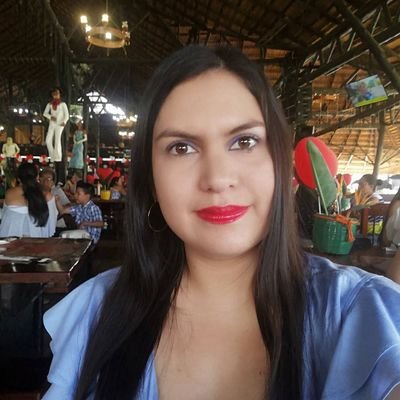 Economista, Amo a Dios, la musik, las fotos, la sinceridad, estudiar, ir a cine, divertirme y descubrí en Jesús mi razón de vivir!!