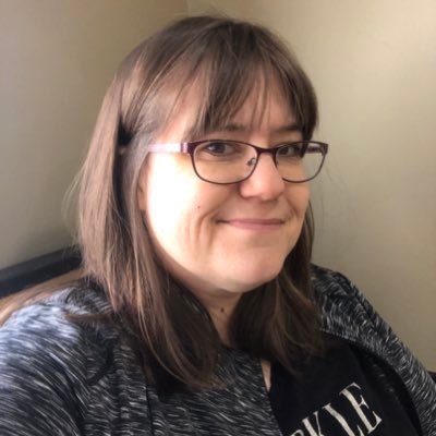 HarpsterEvelyn's profile picture. I’m loud and I love to laugh!