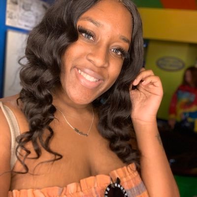 CEO: Insta ➡️ @teen2queen Alumna: UNF 🐦 FINER WOMAN 💙🕊ΓΣ 4️⃣