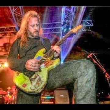 Profile Picture of Mike Devold (@DevoldMike) on Twitter