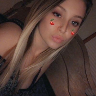 hazeljgoble's profile picture. Don’t be shy, put some more.