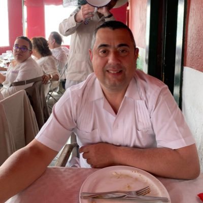 Graduado Óptica y Optometría, regento una Óptica en Los Llanos de Aridane. La Palma (Canarias).