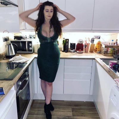 23. Everyday is my Dolmio day. Instagram-Bootwearingfairy