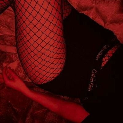 textme04's profile picture. 