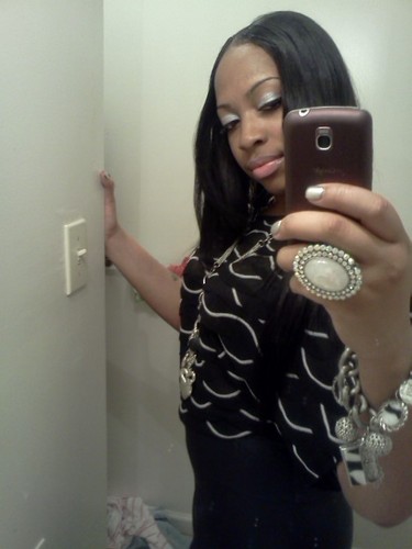 I AM 23 I LIVE IN ATLANTA I HAVE A 5 YEAR OLD LIL BOY I AM AN ENTERTAINER STUDYING BUSINESS BUSINESS LAW AND FASHION MARKETING