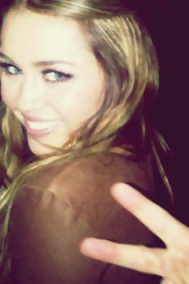 eu amo a miley, pra mim isso basta. Criado dia 11.01.11 dona do fc: @heyisab_