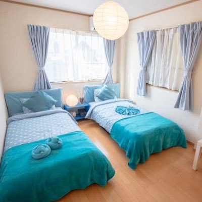 サポーター 大阪のゲストハウス 大阪の大学に決まってせっかくだから梅田近くに住みたいという方 大阪で働いている方など どなたでも シェアハウス 相部屋月3万 個室月4万 共益費 Wi Fi水道電気 1万 家具付きデザイナーズハウス 最寄駅 地下鉄御堂筋