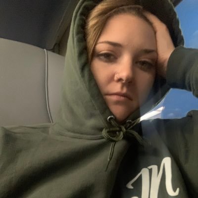 LexLuzynsk's profile picture. shania if you’re reading this do you wanna hang out