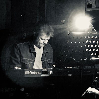 Professional musician-Piano, Rhodes, keyboards, vocoder, vocals, Jazz, fusion, smooth jazz, funk, soul, Latin, library music