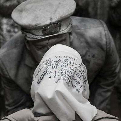 LalySola's profile picture. 