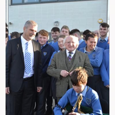 Proud Principal of Kinsale Community School @KinsaleComSch - Is iad mo thuairimí féin anseo