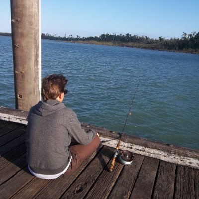 HendrikdeV's profile picture. Schrijvende cinefiel, consultant circulaire economie bij Copper8 en theatrale amateurpingelaar.