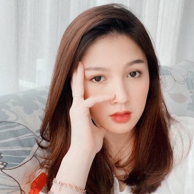 risyamonica16's profile picture. 1997.