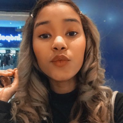 Daniela_Val10's profile picture. 21 🎨