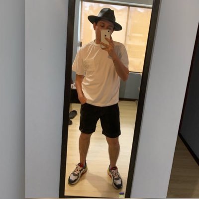 alan_casanova96's profile picture. No se a donde te diriges, pero si quieres te acompaño. 👣