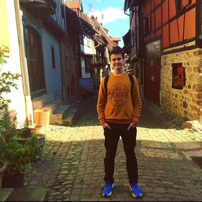 rubengrm2002's profile picture. Desarrollador Jr. 💻 Árbitro de la FBM 🏀 Mánager y ADC del apartado de League of Legends @aofshadow 🏆
