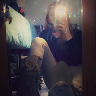 14 years old EHS🧡🖤 Taken 11-26-19 💍💋 follow my insta - Lilchz05 Add my snap - Lilchz05 Inspirational Quotes 🧡💋