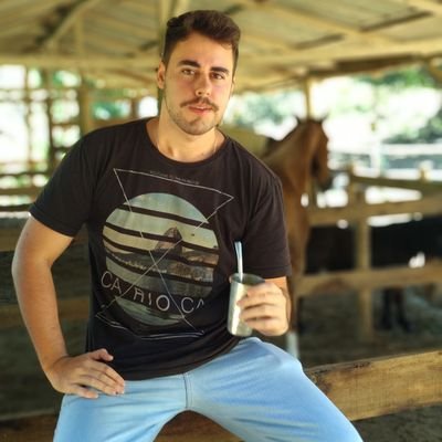Juniorr62123892's profile picture. medicina veterinária 🐴