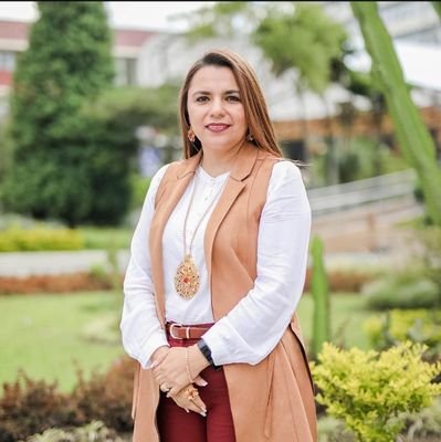 PhD por la @USC, docente, investigadora. Trabajo en @UTPL. Ogullosa de ser hija, esposa y madre de dos bellos hijos.