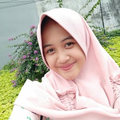 Aulia Gandewa Putri Rahmandinar