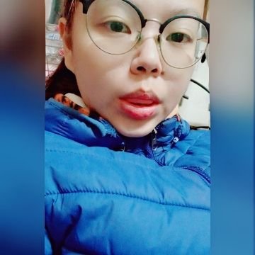 ec0MSmLsspGwS0D's profile picture. 我很美