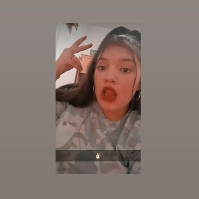 ~~14~~
~❤tratando de vivir, sin pedir permiso❤~
~ig:@pereira_mmalena~