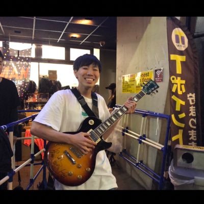 bluegmaff's profile picture. 夏はエアコン冬はコタツとトモダチ