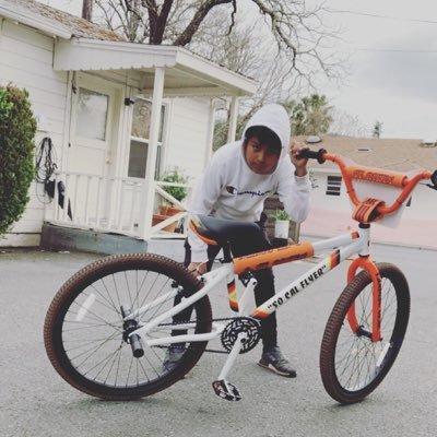 aecos3's profile picture. I love to ride