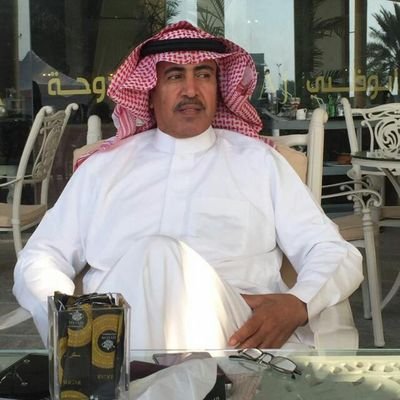 ‏‏لاعب دولي سابق ..كابتن نادي الشباب ومدير الكره..