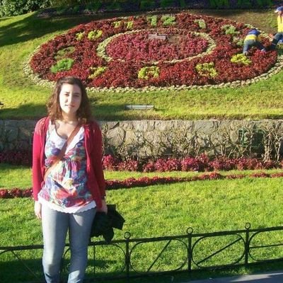 NicoloresV's profile picture. Amo la naturaleza, la flora, la fauna y mis hermosas montañas del #cajondelmaipo.
Mamá de Canela 🐕🐶