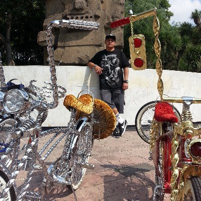 Born in México City 90´s
Love for Lowriders,Grafitty ,Hip Hop, Oldies, Funk and more good shit!