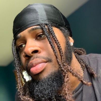 Grooviest guy you’ll find add my snap:kvng_jarik👹VSU’22🔶. follow me on ig: Rikgodumb