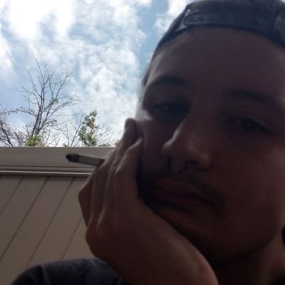 dildonunchucks's profile picture. Wholesome af :-) he/him. 24.