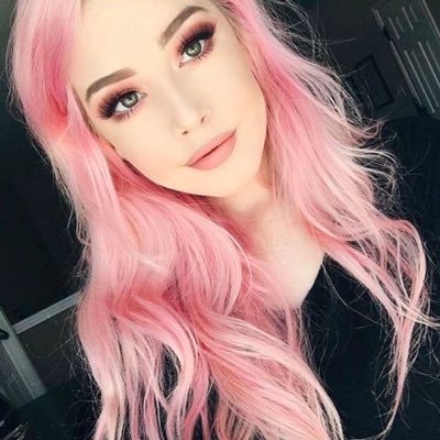 “𝓘’𝓶 𝓬𝓸𝓿𝓮𝓻𝓮𝓭 𝓲𝓷 𝓭𝓲𝓻𝓽 𝓫𝓮𝓯𝓸𝓻𝓮 𝓘’𝓶 𝓬𝓸𝓿𝓮𝓻𝓮𝓭 𝓲𝓷 𝓰𝓸𝓵𝓭.”