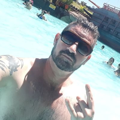 Sou o zero absoluto, sou a cópia perfeita do original, um são todos, todos somos um, o olho que tu olha o divino é o mesmo que o divino olha para você 😁