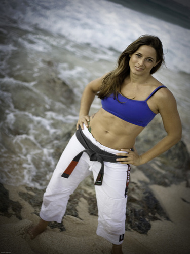 South African born 4 x Jiu Jitsu World Champ & ADCC Submission Wrestling Champ, training and teaching in Maui, Hawaii.