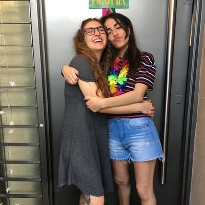 VickyBr04's profile picture. Para que los sueños se hagan realidad, es necesario pasar muchas horas despierto. ★ Vero la mejor, me quiere mucho.