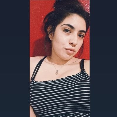 Tus párpados me dicen que estás un poco loca y que saliste del amanecer💋✨