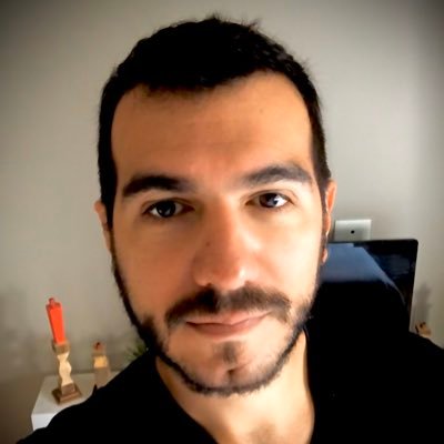 Emprendedor, Firma Digital, Marketing Digital, Opositor de todos los partidos políticos.