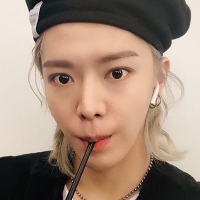 #JAEHYUN: you are someone really wonderful !!
mi existencia depende ateez y nct/wavy 🌷